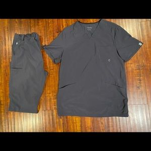 Men’s Gray Cherokee Infinity Scrubs. Full set.